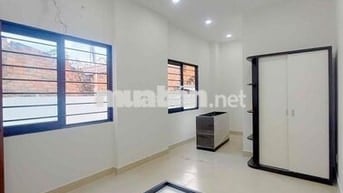 NHÀ MỚI XÂY FULL NỘI THẤT MỚI 100% NGAY VÒNG XOAY LÊ ĐẠI HÀNH