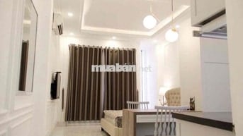 Căn hộ dịch vụ Quận 4 sát Quận 1 y hình, sạch, sang
