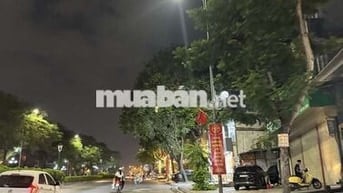 NGUYỄN VĂN CƯ TRUNG TÂM LONG BIÊN,CÁCH CẦU CHƯƠNG DƯƠNG VÀI TRĂN MÉT
