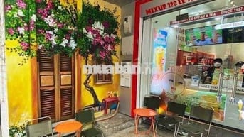 Cho thuê tầng 3 nhà mặt phố Lê Thanh Nghị, 70m2