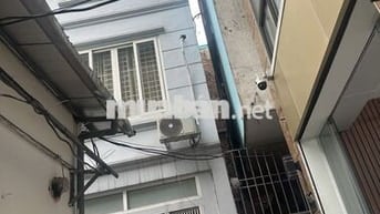 Nhà 4 tầng dân xây 35m2 ngay gần trường Đại Học Công Nghiệp Hà Nội