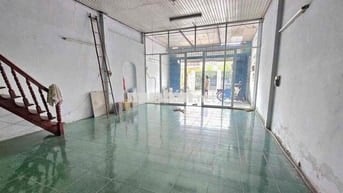 Cho thuê mặt bằng, Kho xưởng 200m tại Bà Điểm