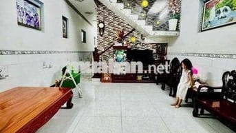 Cho thuê nhà Lầu đẹp, (3PN, sân xe hơi), ngay chợ Trảng Dài, Biên Hoà