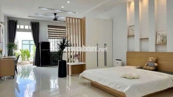 Căn hộ full nội thất ban công thoáng mát Trần Quang Khải Quận 1