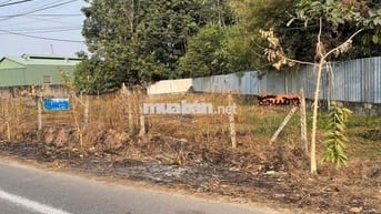 kẹt tiền cần bán gấp lô đất mặt tiền Đường Trần Thị Tuồng