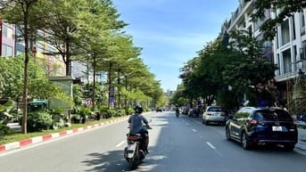 Bán nhà 5 tầng ngõ 245 Lạc Long Quân, ôtô đỗ cửa