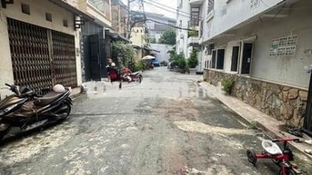 Cho Thuê Nhà Thoại ngọc hầu ngay gần UBND Quận : Đúc 3 Tấm