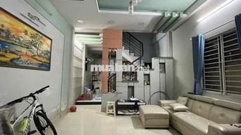 NHÀ GẦN CHỢ - Bình Thạnh - Tiện đi Q1