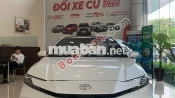 Toyota Camry 2.5 HEV Mid 2025