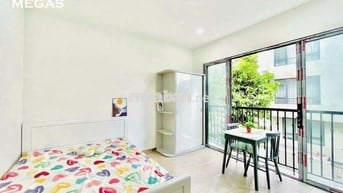 STUDIO NGAY CMT8, QUẬN 3. BANCOL SIÊU CHILL, MỚI 100%