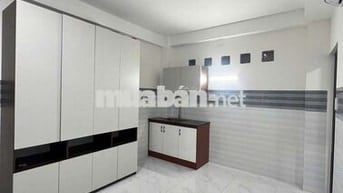 CHO THUÊ CHDV GIÁ RẺ CÓ NỘI THẤT ĐI BỘ SANG DH NGUYỄN TẤT THÀNH