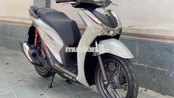 Mình nua ô tô nên có dư em SH 160i