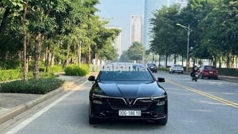 VinFast Lux A2.0 2019 2.0 AT - 30000 km