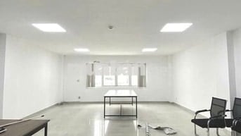Cho thuê văn phòng đường mặt tiền Lê Trung Nghĩa 70m²