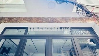 BÁN NHÀ CẦU GIẤY DÂN XÂY GẦN PHỐ, Ô TÔ, BA GÁC ĐỖ CỬA, FULL NỘI THẤT