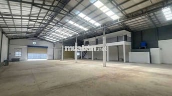 Kho 850m2 gần ngã 5 Vĩnh Lộc.trần cao 8m