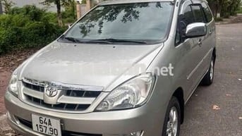 Innova G - 186228 km