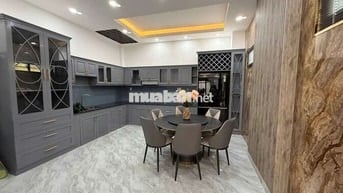 nhà đẹp cho khách hàng muốn ở nơi yên tĩnh không ồnào.xách vali ở ngay