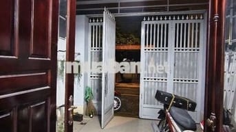 Cho thuê nhà mt nhánh Trung Mỹ Tây có nội thất