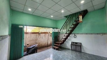 Nhà thuê nguyên căn ( 7 triệu)
Gần mt đường vài căn.