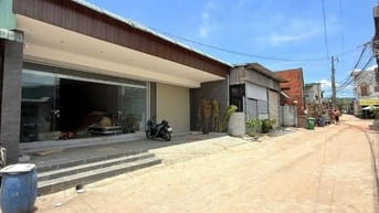 Cho thuê nhà xưởng 3.700m2 ,Tỉnh lộ 10,  Bình Tân, giá 240 triệu/tháng