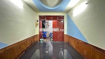 Cho Thuê Nhà Nguyên Căn 3Pn,2WC, 1 Trệt 1 Lầu Ngay Chợ Xóm Nghèo