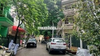 Tôi cần bán nhà 2 mặt ngõ ô tô chánh đỗ kinh doanh Hoàng Cầu.