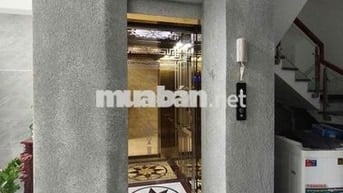 Chính chủ. Cho thuê CHDV cao cấp. Thang máy full nội thất. 3tr1