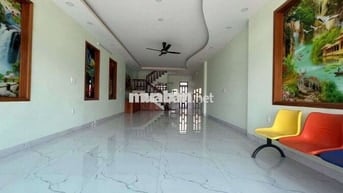 Cho thuê nhà 3 lầu 4 phòng ngủ ở bình an kdc phú hồng thịnh dĩ an