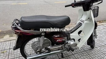 Xe máy Honda Super Dream 2000 đã sử dụng
