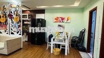 chính chủ cần bán căn 3 ngủ 2 vệ sinh số tứ quý 2222
