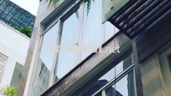 Nhà quận 1 119m2, 1 trệt, 2 lầu, 1 sân thượng, nội thất cao cấp