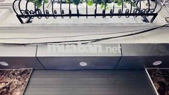 BÁN NHÀ CẦU GIẤY VỊ TRÍ ĐẸP NGÕ THÔNG BA GÁC 100M RA PHỐ FULL NỘI THẤT