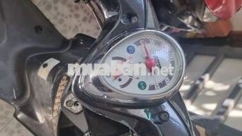Xe máy Yamaha Mio Classic màu đen