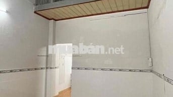 Nhà nguyên căn hxh Nguyễn Văn Lượng (Dt: 4x8m gác)  6tr
