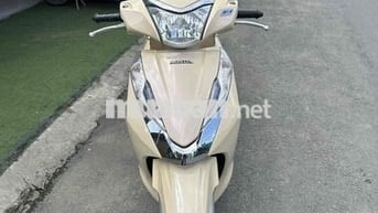 Honda Lead 125 ( góp cần cccd không nợ xấu )