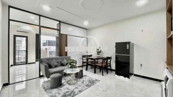 CHDV full nội thất 1pn ban công, cửa sổ máy giặt riêng ngay chợ HHT