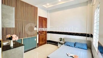 Căn hộ mini full nội thất cửa sổ lớn gần cầu Nguyễn Văn Cừ Quận 5
