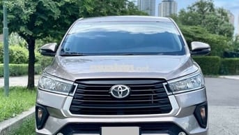 TOYOTA INNOVA E 57000 km