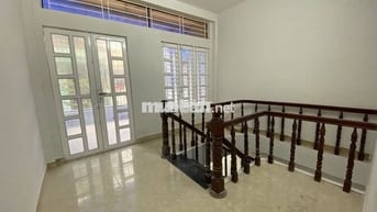 Cho thuê nhà nguyên căn Q. Tân Phú sát Q.11 ( Đầm Sen)