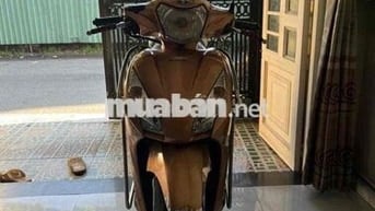 Honda Vision Fi 110 màu vàng nâu đời2017 số TpHCM