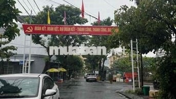 Nhà Gác Lửng Đúc Đẹp Gần Biển,Đường 5m5