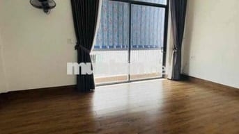 Tìm nữ ở ghép phòng ban công trong nhà nguyên căn