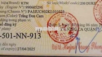 Dư KTM đang chờ bấm biển - biển sg