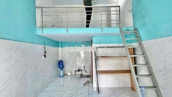 CHO THUÊ PHÒNG ĐẦY ĐỦ TIỆN NGHI - GÁC CAO - RỘNG THOÁNG NGAY TRUNG TÂM