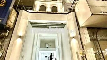 CHO THUÊ NHÀ MỚI ĐẸP, SẴN CỬA KÍNH, MÁY LẠNH - 61A HOA LAN, PHÚ NHUẬN