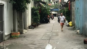 Bán nhà hẻm xe hơi Thành Thái phường 14 quận 10 DT:(9x16,4)m