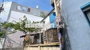 Nhà nát-46m2 (4,6x10,8)-tiện xây mới hoặc cho thuê-Phan Văn Trị
