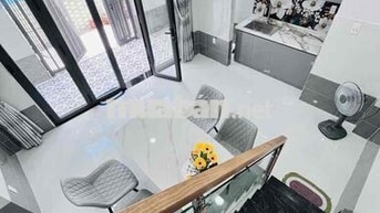 BÁN NHÀ VÀI BƯỚC CHÂN ĐẾN MẶT TIỀN HOÀI THANH QUẬN 8 952363