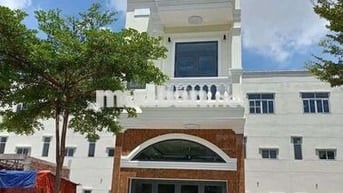 Cho thuê nhà 2 lầu nội thất mới 4 phòng ngủ 1 phòng xông hơi